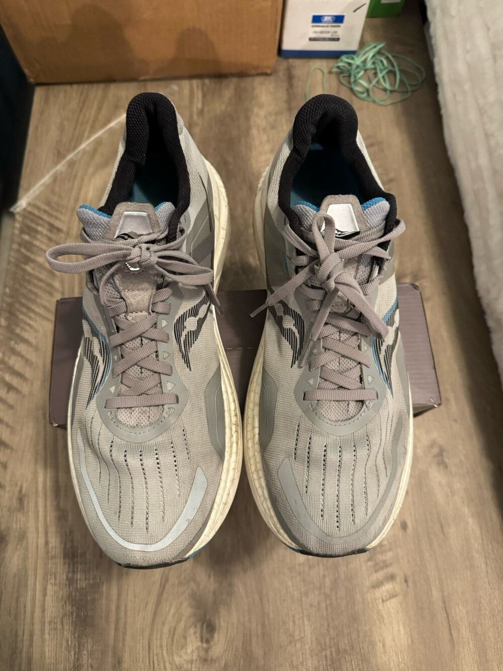 Saucony Triumph 19 Men’s Size 13 Gray Running Shoes S20720-15 Cushioned